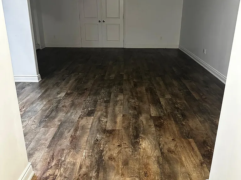 590 Main St E #4 — Photo 4