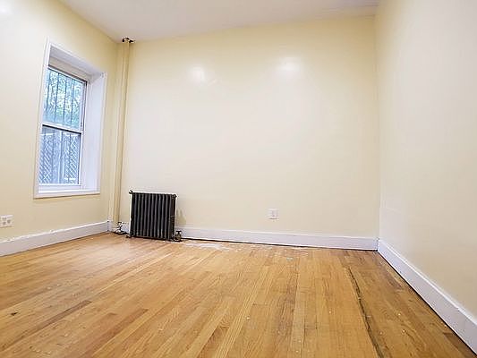 4th image of 778 Park Pl APT 1