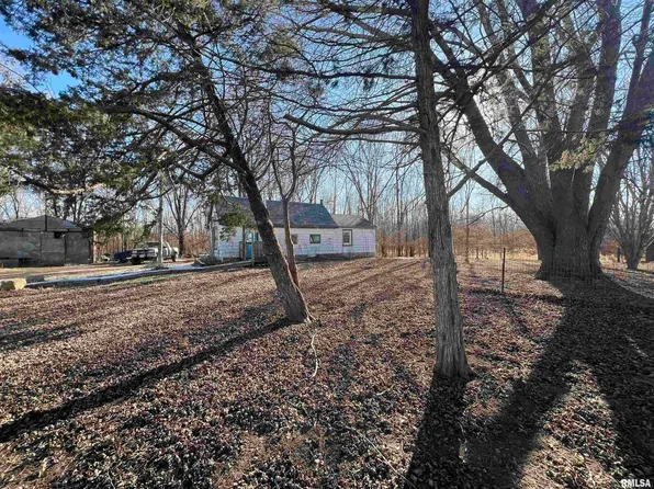 10285 River Camp Rd, Donahue, IA 52746