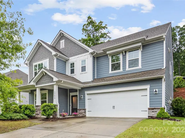 15630 Oleander Dr, Charlotte, NC 28278