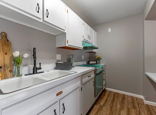 1609 E State St APT 201, Rockford, IL 61104