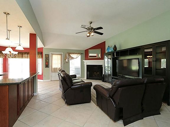 Nice open floor plan downstairs!