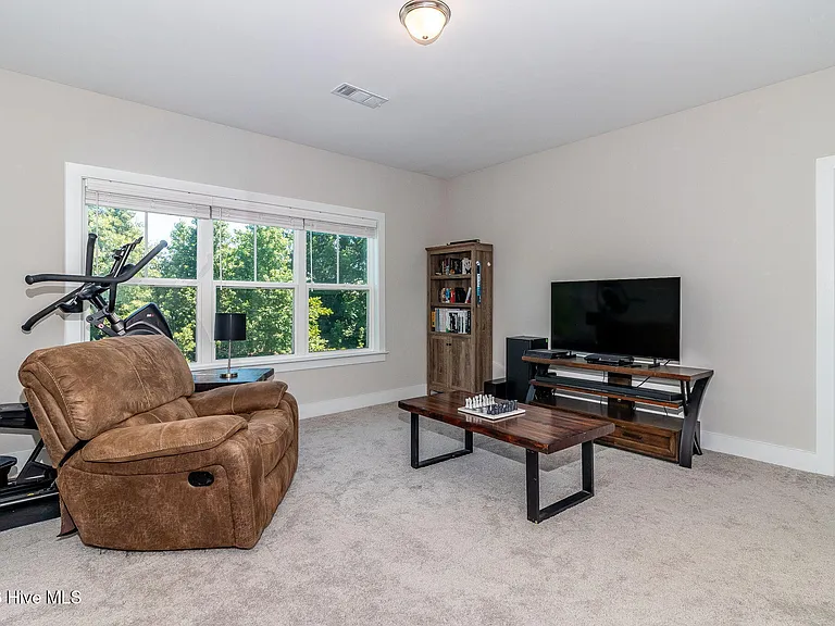 2630 Laurens St — Photo 31