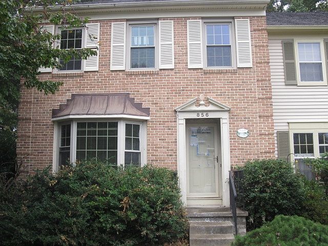 1st image of 856 Stockbridge Dr