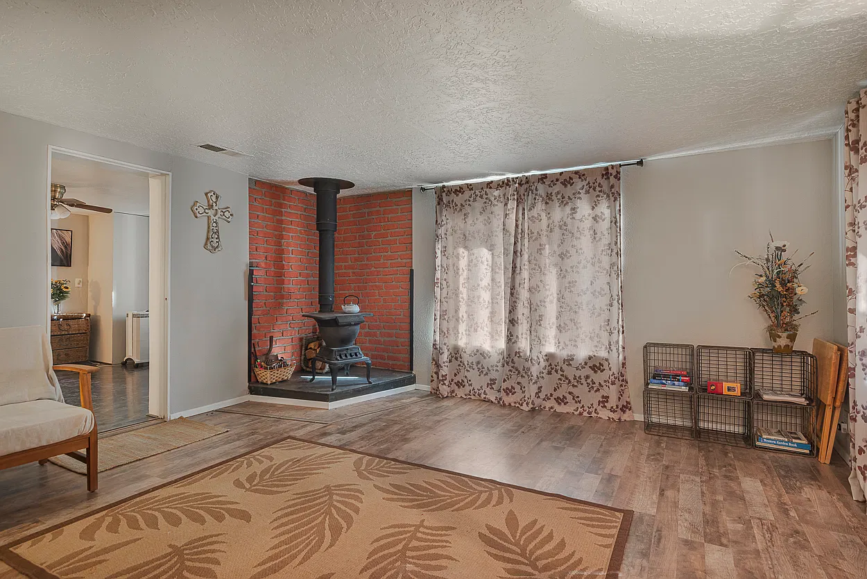 1384 New Mexico 313 - 1 — Photo 3