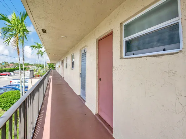 770 Lori Drive #240, Palm Springs, FL 33461