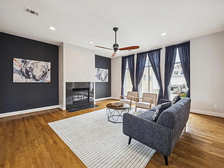 2404 Fairview Ave #C — Photo 4