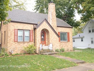 211 E Van Buren St, Ottawa, IL, 61350