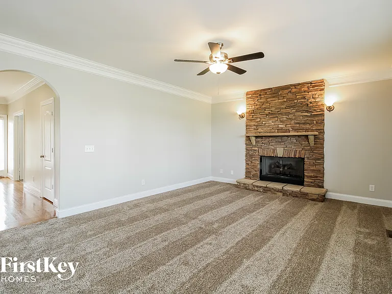 8175 McClanahan Dr — Photo 2