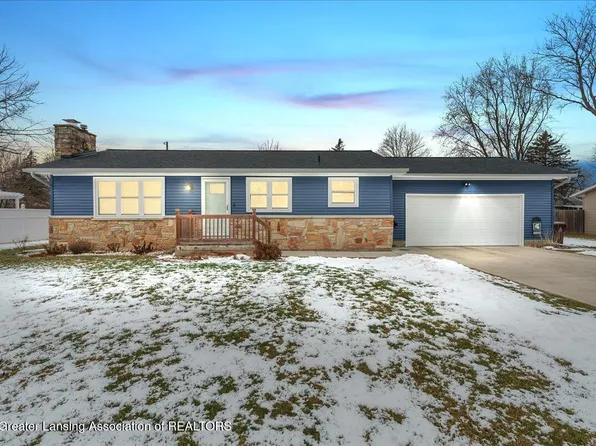 1306 Montgomery St, Eaton Rapids, MI 48827