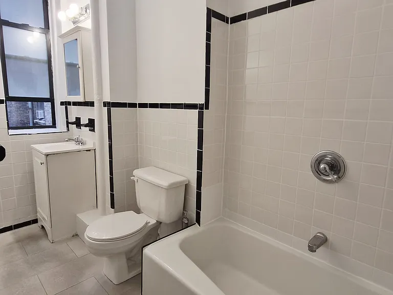355 W 85th St #29 — Photo 6