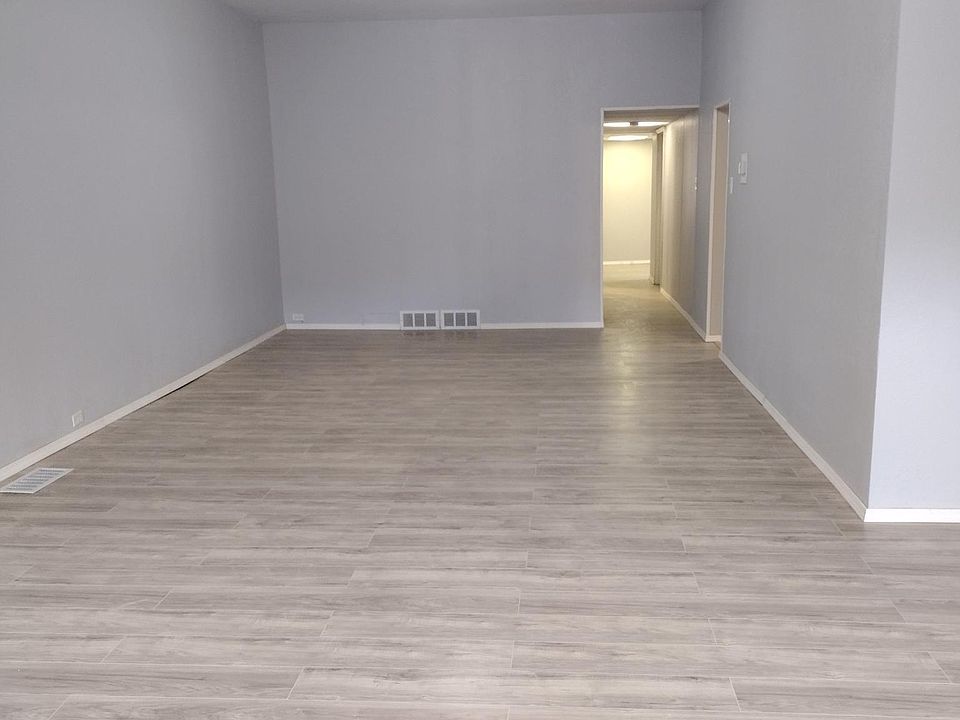 1st image of 3207 Ivanhoe Ave #B