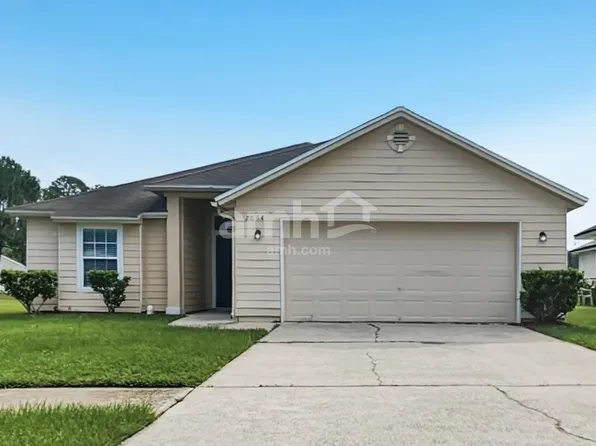 2064 Hunters Trace Cir, Middleburg, FL 32068