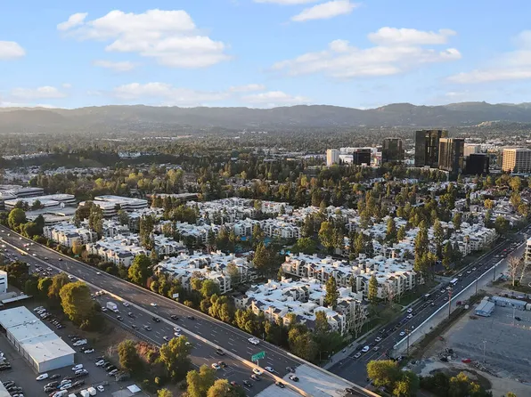 21520 Burbank Blvd APT 112, Woodland Hills, CA 91367