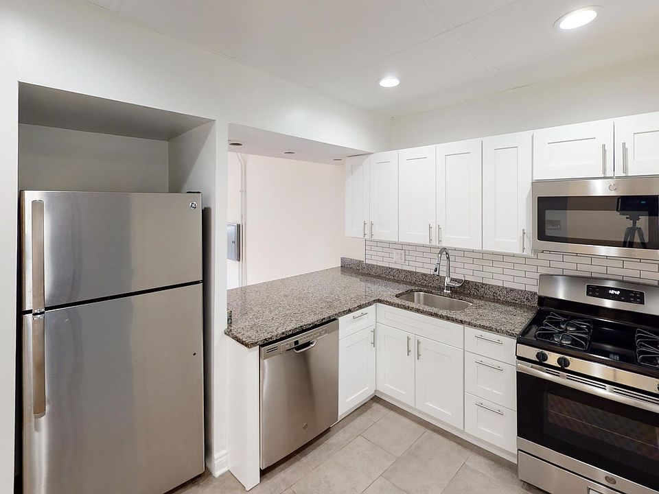 1st image of 1856 N Winchester Ave #1N