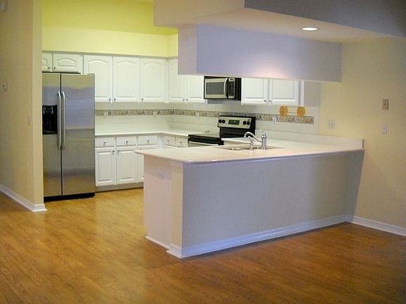 3rd image of 12808 Bay Leaf Pl