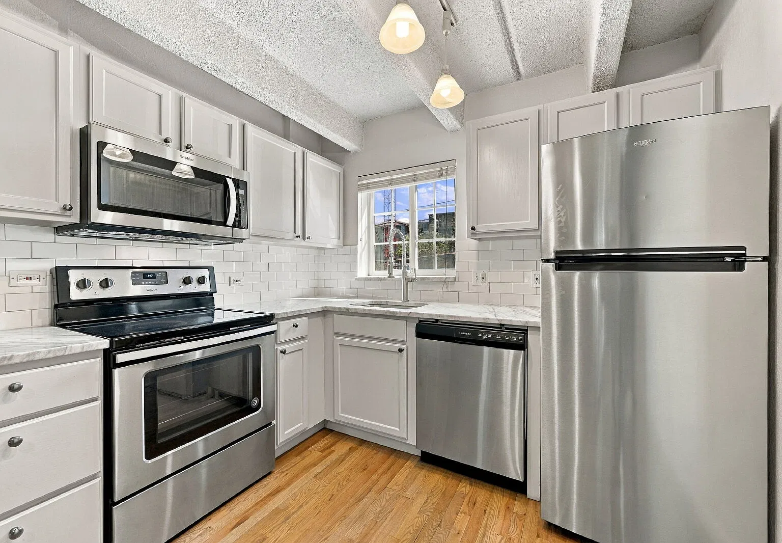 1 bed, 1.0 bath, 602 sqft, $1,500 — Photo 1