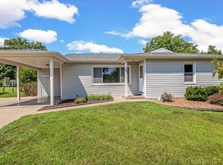 18 Crestview Dr, Boonville, MO 65233