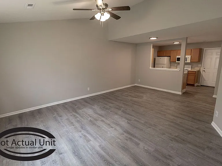 1521 Typhoon Ct — Photo 2