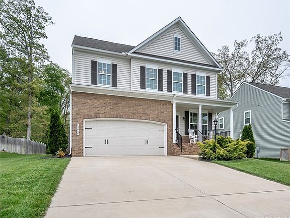 3rd image of 13646 Hewlett Trail Dr