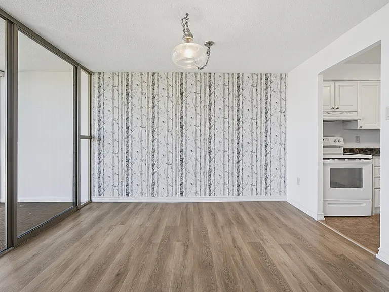 127 Belmont Dr #909 — Photo 9