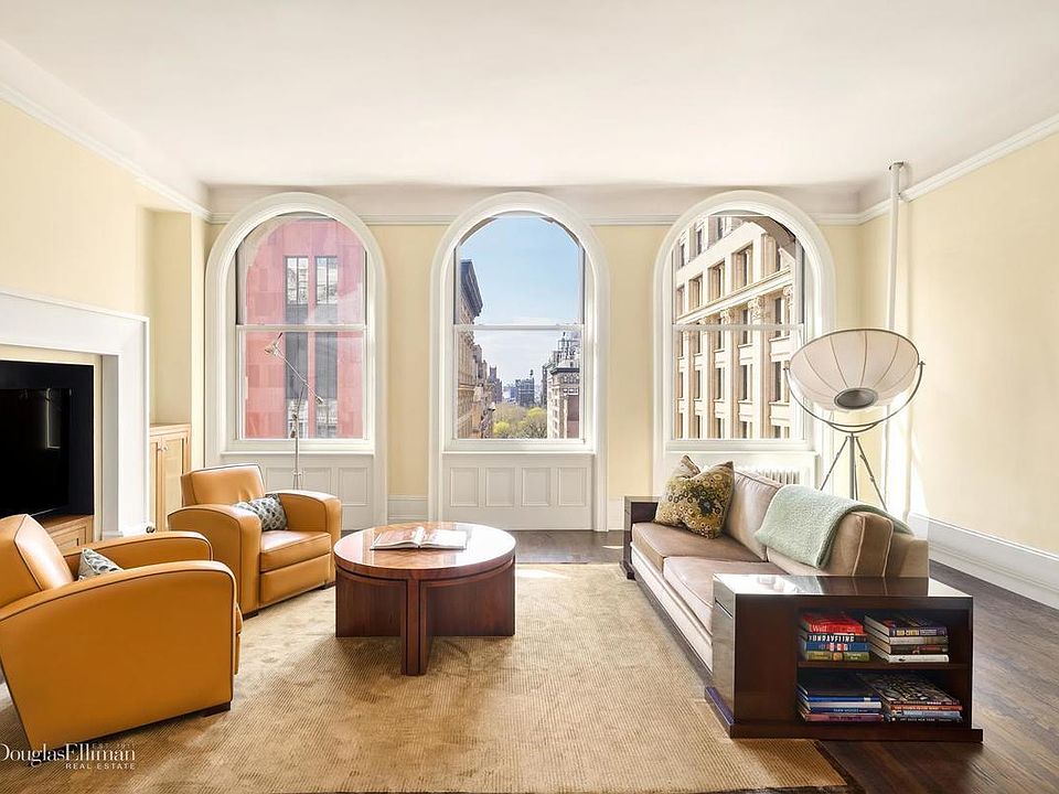 1st image of 712 Broadway APT 8
