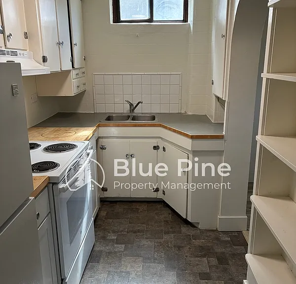 1247 S Emerson Ave #9 — Photo 5