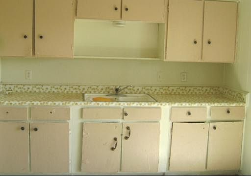 3rd image of 1410 W ANSLEY ST