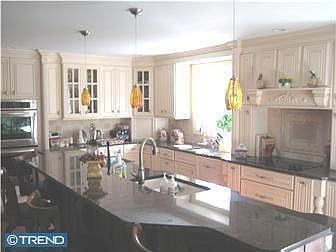 5th image of 1995 Timber Lakes Dr