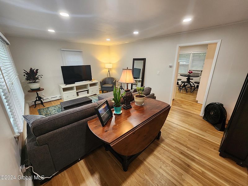 2nd image of 11 Sanford Avenue
