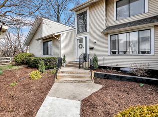 6505 Stair St, Downers Grove, IL 60516