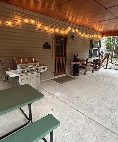 75 Oak Hills Dr — Photo 1