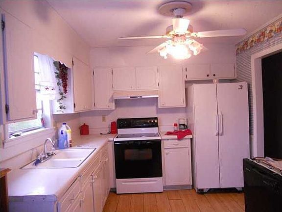 3rd image of 3575 Timber Hill Dr SE