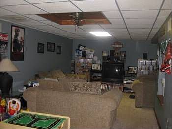 3rd image of 112 Phillips Cir