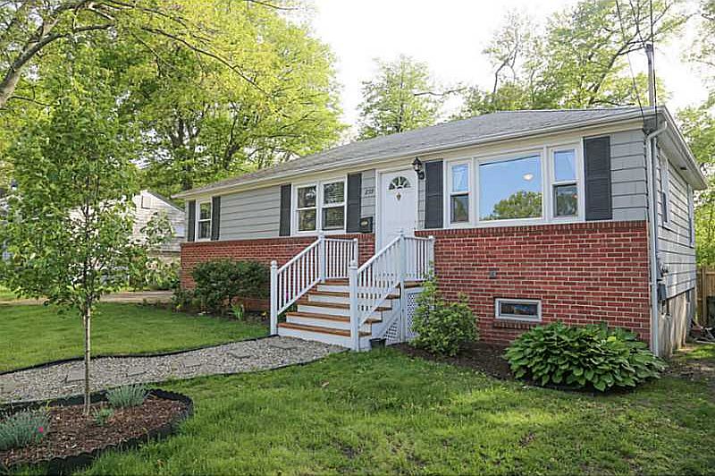 1st image of 259 Norwood Ave
