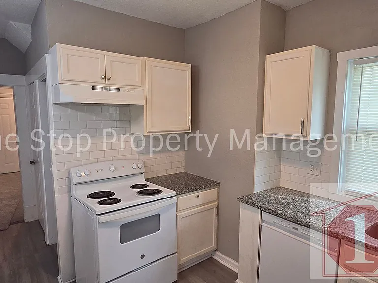 2821 Wabash Ave — Photo 14