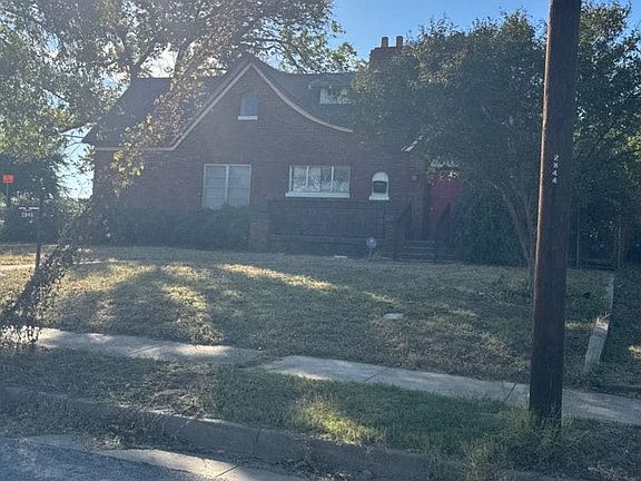 2nd image of 2848 Forest Ave