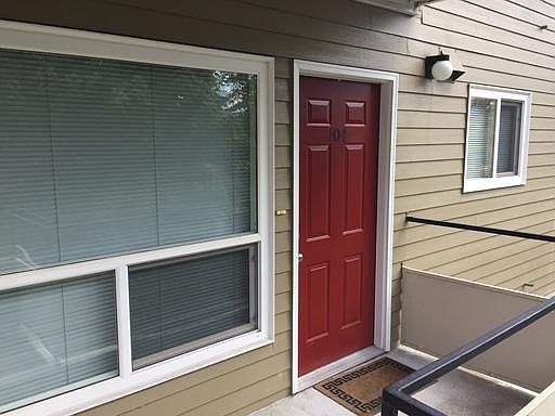 2nd image of 2820 75th Pl SE