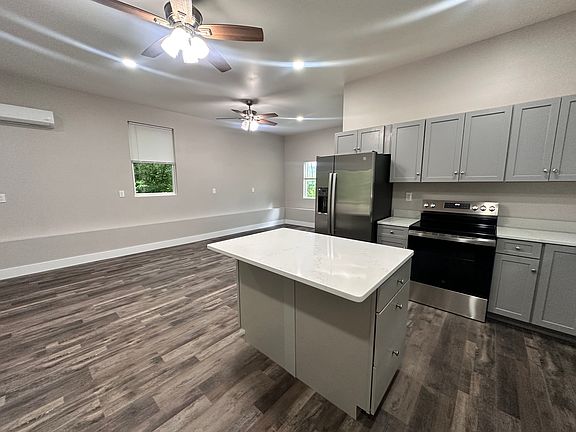5th image of 77 Alpine Way #114