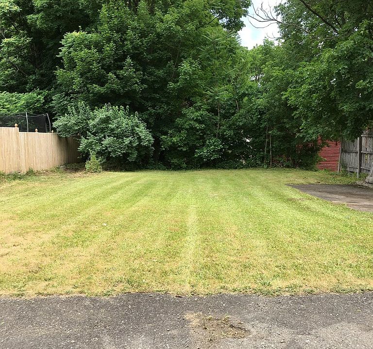 2nd image of 310 Mount Zoar St