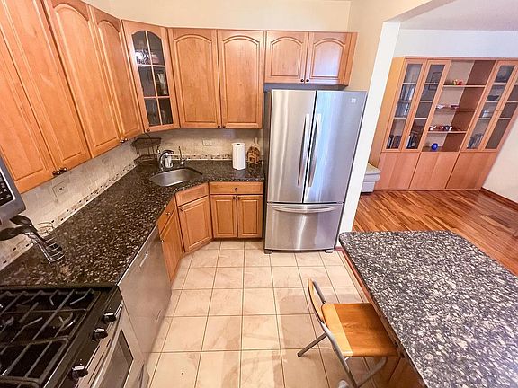 Kitchen, with granite countertops