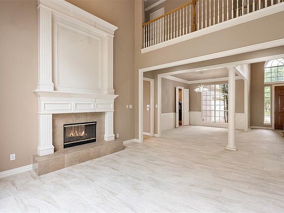 4th image of 1300 Neches Dr
