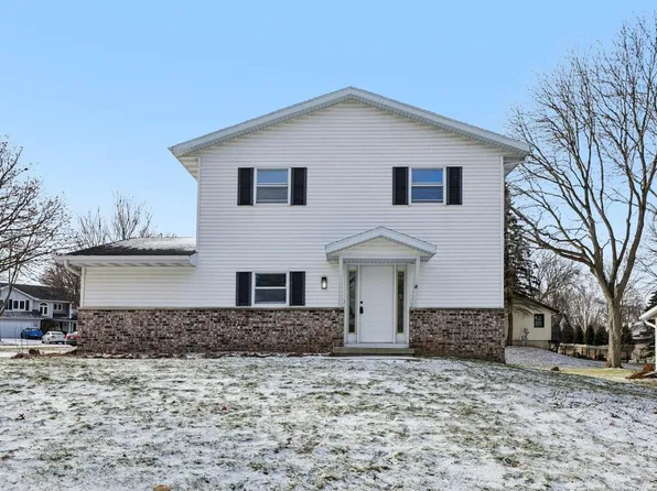 2 Hallows Circle, Madison, WI 53704