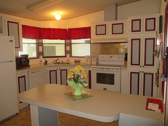 2nd image of 14744 Vamora Dr