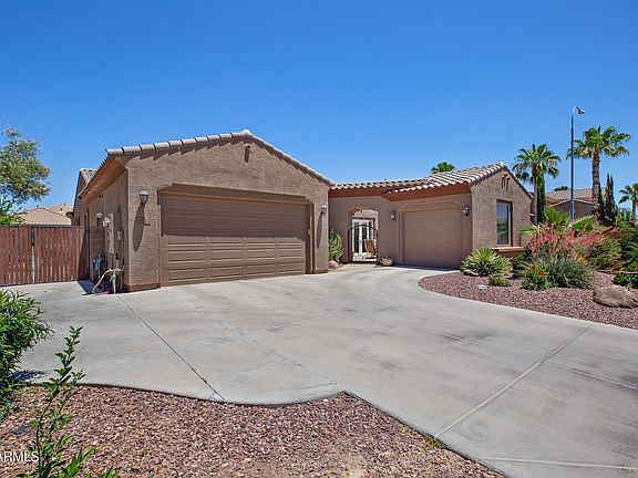 2nd image of 2624 E Honeysuckle Pl