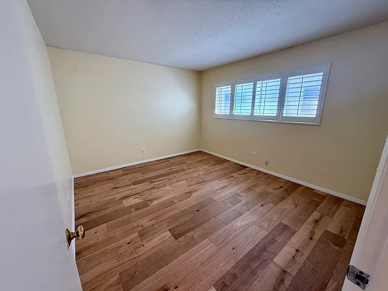 1464 Essex St #7 — Photo 12