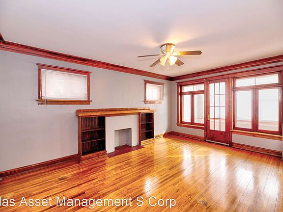 4th image of 1516 E 67th Pl #1E