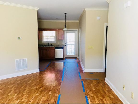 4th image of 33 Stonebriar Ct #16