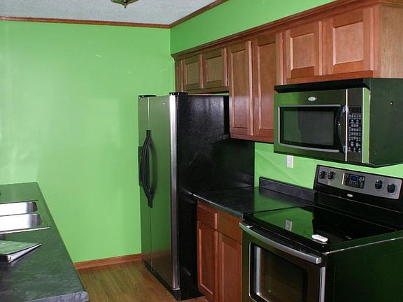 5th image of 508 Hillock Ct NW
