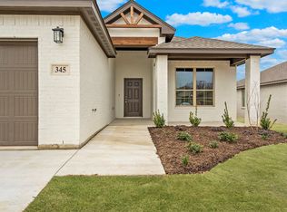 345 Clark Ave, Weatherford, TX 76085